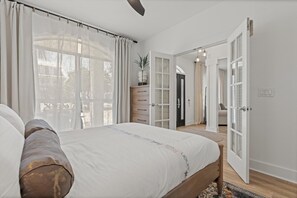 Free WiFi, bed sheets - 🦩Book Me Baby! Coastal Cove in Crystal Beach 🦩 (Destin)