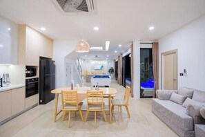 Room - Tiara PoolVilla Pattaya Bang Saray Beach 1 km. (Sattahip)