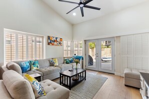 TV - Ahwatukee Adventures Family Home + Pool (Phoenix)