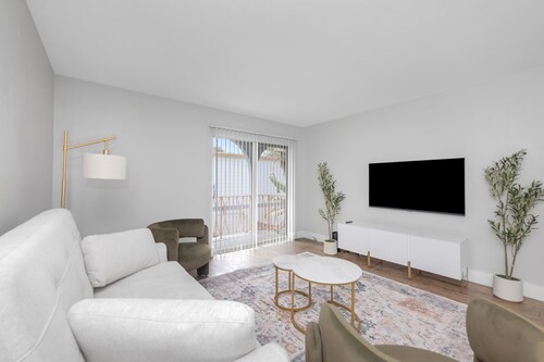 Cozy Urban Escape on Kennedy