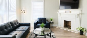 Stylish 2BR Near ECU & Downtown • Fast WiFi • Clean, Bright & Family Friendly