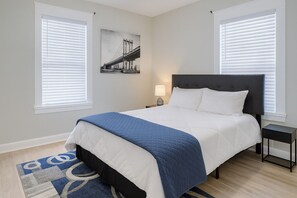 2 bedrooms, iron/ironing board, free WiFi, bed sheets