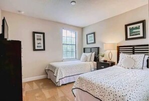 3 bedrooms, iron/ironing board, free WiFi, bed sheets - Spacious 3-Bedroom Townhouse at The Fountains at Champions Gate, Davenport (Davenport)