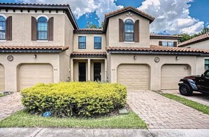 Exterior - Spacious 3-Bedroom Townhouse at The Fountains at Champions Gate, Davenport (Davenport)