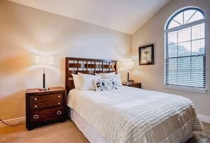 3 bedrooms, iron/ironing board, free WiFi, bed sheets - Spacious 3-Bedroom Townhouse at The Fountains at Champions Gate, Davenport (Davenport)