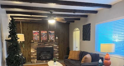 Adorable Cottage in the Heart of Millcreek