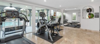 Stylish Tampa 2BR Stay Close to Downtown