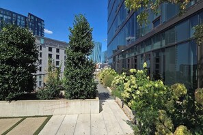 Property grounds - Private Suite A - Music Row - Luxury Shared Living in Nashville - Gym / Pool (Nashville)