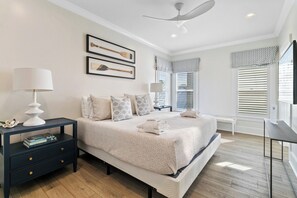 4 bedrooms, desk, iron/ironing board, travel cot - Feb/March Specials| Boardwalk & Beach (Isle of Palms)