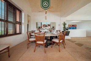 Dining - 4 BR Penthouse - Breathtaking Views - Private Pool (Zihuatanejo)