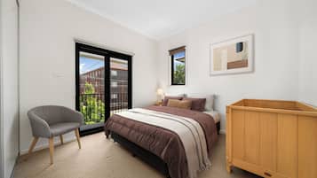 Iron/ironing board, travel cot, free WiFi, bed sheets