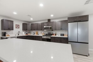 Fridge, microwave, oven, stovetop - Modern Downtown Chandler 4BR • Heated Pool/Spa (Chandler)