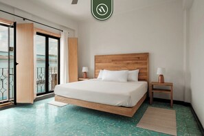 Tabla de planchar con plancha, cuna de viaje, wifi y ropa de cama 