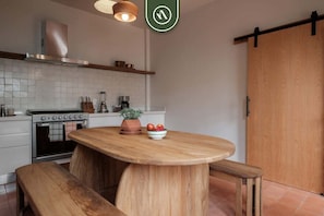 Fridge, microwave, oven, stovetop - Centric 3BR Condo in Downtown in Oaxaca (Oaxaca)