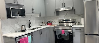 Sparkling clean house. Welcome to Your Stylish Getaway!