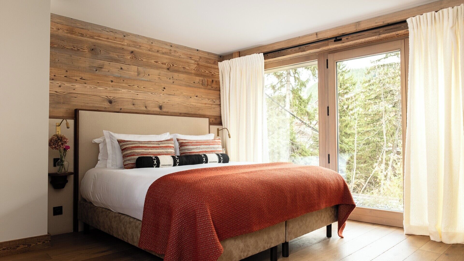 Chalet Elegie - Lmrb-14 | Luxury Meribel Chalet - France