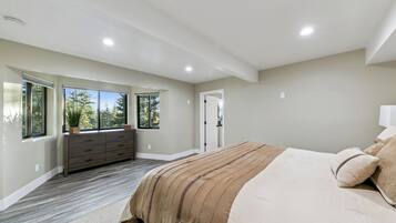 3 bedrooms, WiFi, bed sheets