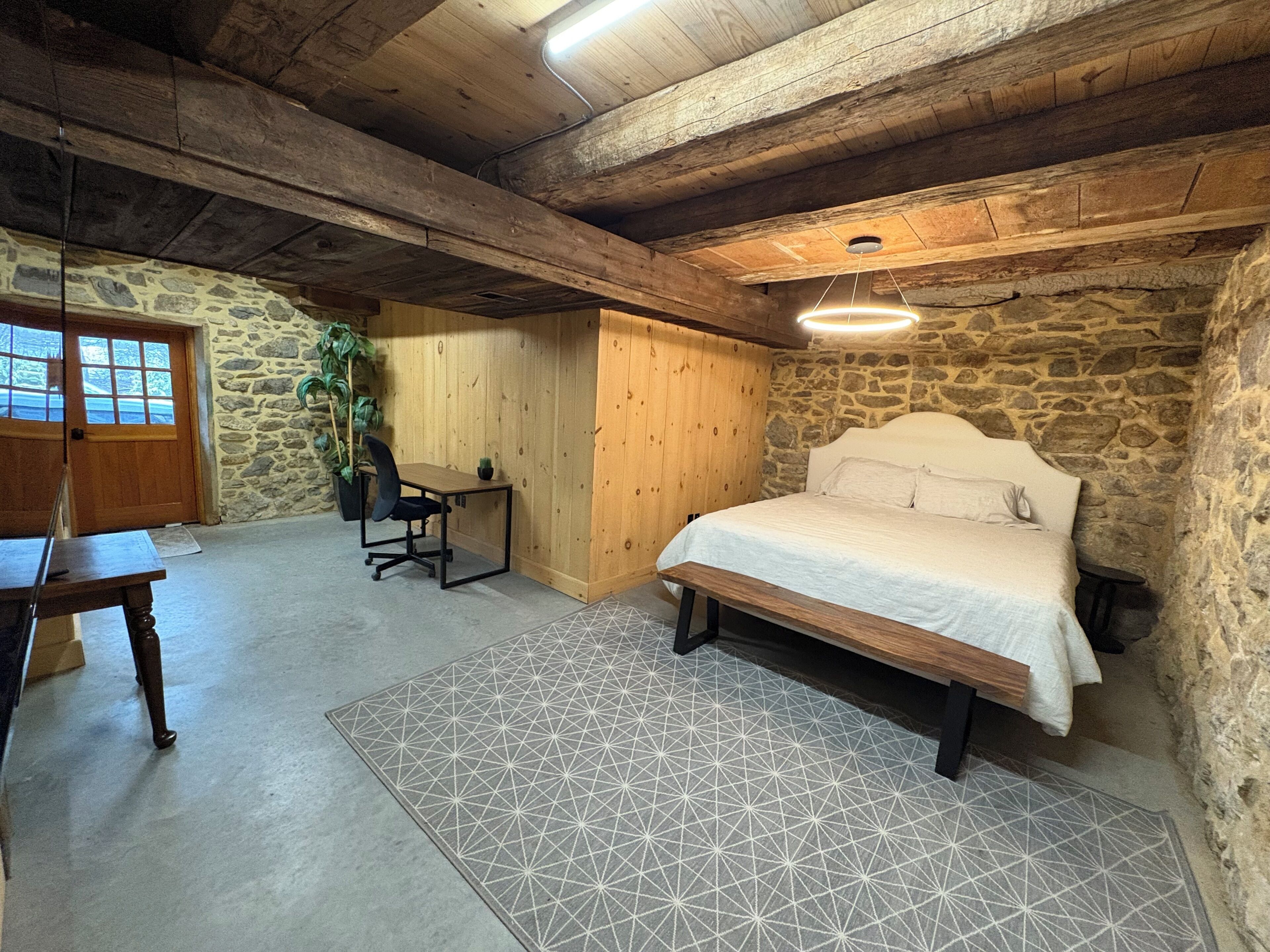 4 bedrooms, WiFi, bed sheets