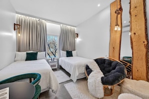 Apartment | 1 bedroom - Rustic Lakefront Studio w Deck Workspace (Monroe)