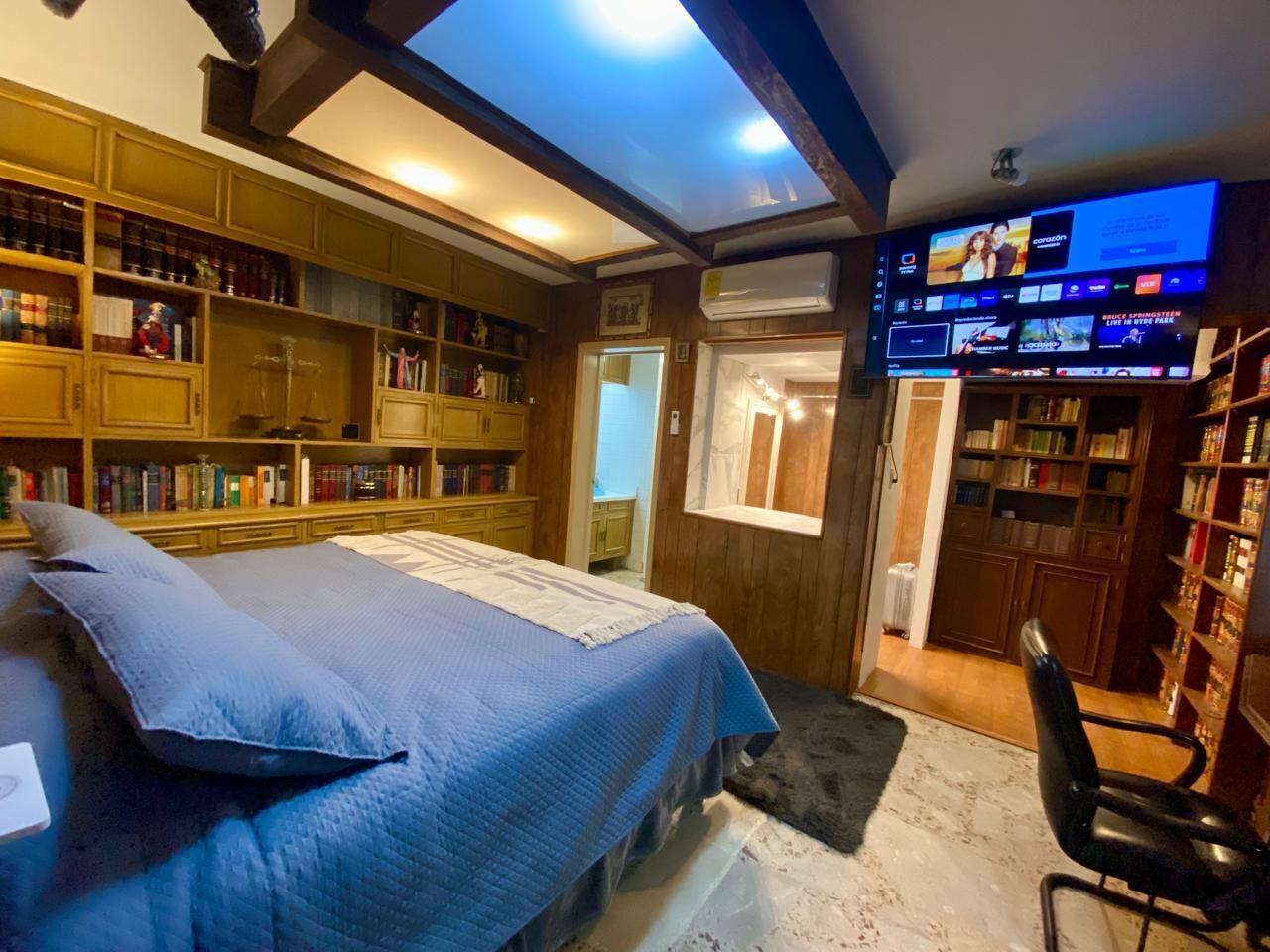 Iron/ironing board, WiFi, bed sheets