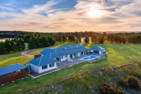 Exterior - Farm Stay in Bungonia retreat: pool, camping areas, riding & motocross (Bungonia)