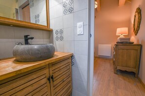 Shower, hair dryer, towels - La Ferm'Hier - BALNOT SUR LAIGNES (BALNOT SUR LAIGNES)