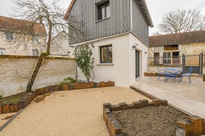 Outdoor dining - La Ferm'Hier - BALNOT SUR LAIGNES (BALNOT SUR LAIGNES)