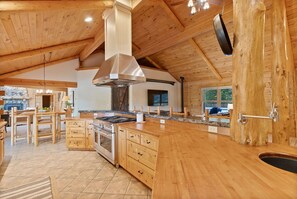 Fridge, microwave, oven, stovetop - Huge Lodge | Private Pond, Hot Tub, Chef’s Kitchen, 10 Acres (Bend)