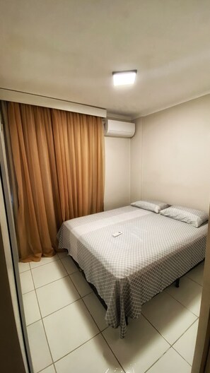 Iron/ironing board, WiFi, bed sheets - Apartment One Block from the Beach (Barra Velha)
