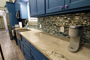 Private kitchen - Rustic Lake Cabin #303 with Pool and Lake Access (Willis)