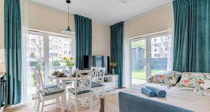 Gdynia Marina Apartment with Garden