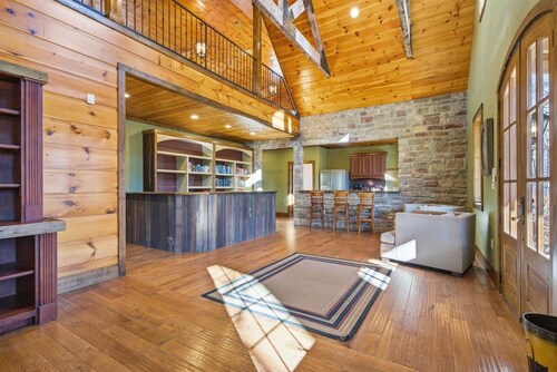 The Lodge @ Eden's Ridge