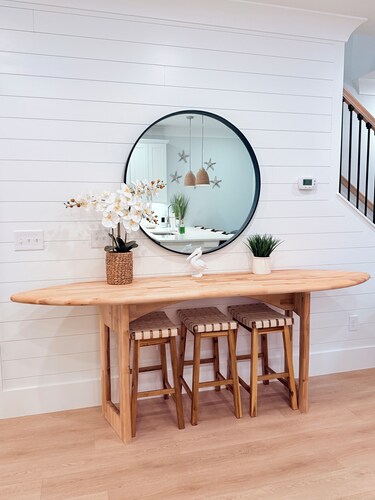 New 4-Bedroom
Steps from Beach,Shops,Dining, Airport,Mall & EV Level 2 Charger!