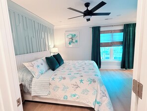 4 habitaciones, tabla de planchar con plancha, cuna de viaje y wifi