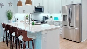 茶具/咖啡用具、冰箱、微波炉、烤箱