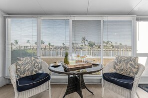 Dining - Waterfront Escape with Gulf Access & Resort Amenities - Caper Point - Roelens (Fort Myers Beach)