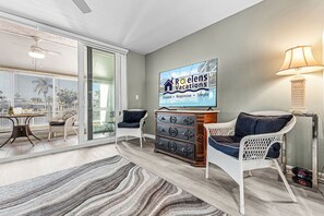 Interior - Waterfront Escape with Gulf Access & Resort Amenities - Caper Point - Roelens (Fort Myers Beach)
