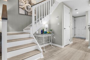 Interior - Waterfront Escape with Gulf Access & Resort Amenities - Caper Point - Roelens (Fort Myers Beach)
