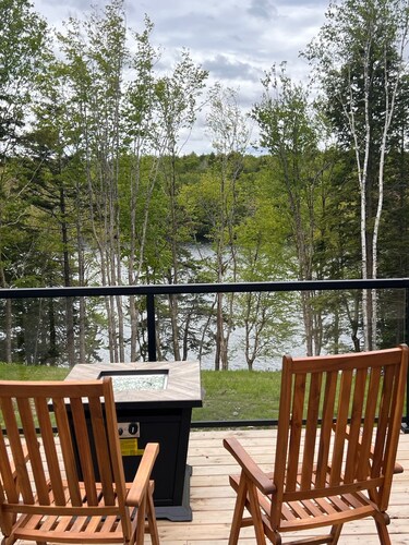 Lakefront Luxury Retreat - Luenburg NS