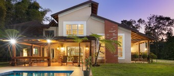 Wonderful and Artful 4-bedroom villa in Jarabacoa perfect for relaxing stays