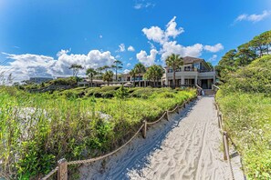 Exterior - Bright, Secluded Family Home w/ Bikes, Complex Pool (Hilton Head Island)