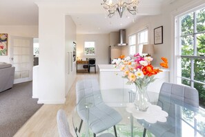 Interior - Comfy Ground-Floor Living in Fendalton (Christchurch)