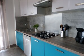 Fridge, microwave, oven, stovetop - T3 Le Myrte sea & mountain view ideally located (PROPRIANO)