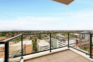 Property grounds - harbour bridge view free parking 2 Bds  in Burwood (Burwood)