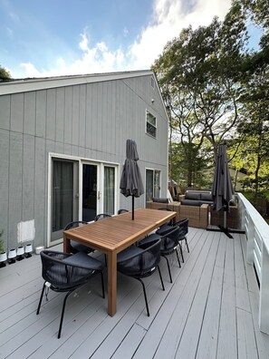 Outdoor dining - Charming Home in Sag Harbor w/ Salt Water Pool (Sag Harbor)