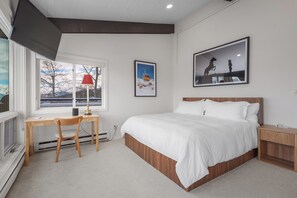 3 bedrooms, iron/ironing board, free WiFi, bed sheets - Enclave 313 | Ski-In/Ski-Out Condo w/Shared Pool/Hot Tub/Gym/WiFi (Snowmass Village)