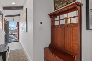 Interior - Enclave 313 | Ski-In/Ski-Out Condo w/Shared Pool/Hot Tub/Gym/WiFi (Snowmass Village)