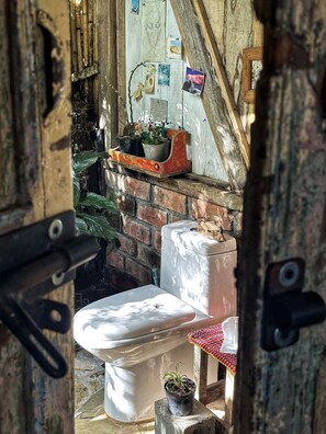 Shower, hair dryer, towels, soap - House in the mountains (Salamina)