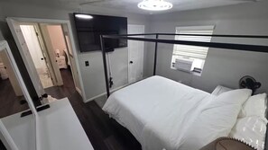 3 bedrooms, iron/ironing board, travel crib, WiFi