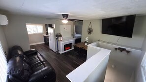 Interior - Family & Pet Friendly Beach Getaway (Clearwater)